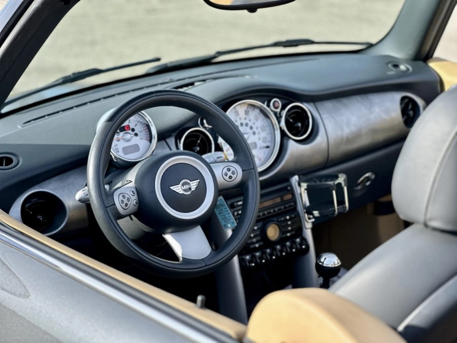 2005 MINI Cooper S photo