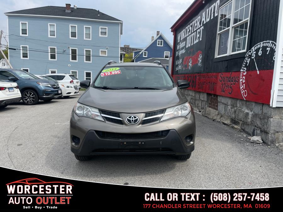 2013 Toyota RAV4 LE photo