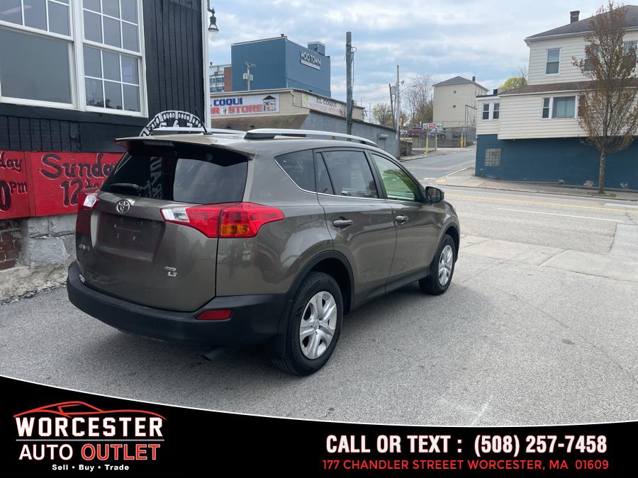 2013 Toyota RAV4 LE photo
