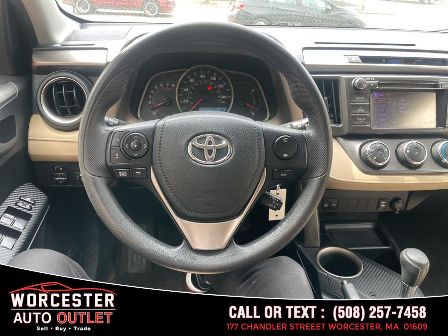 2013 Toyota RAV4 LE photo