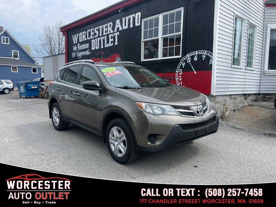 2013 Toyota RAV4 LE photo