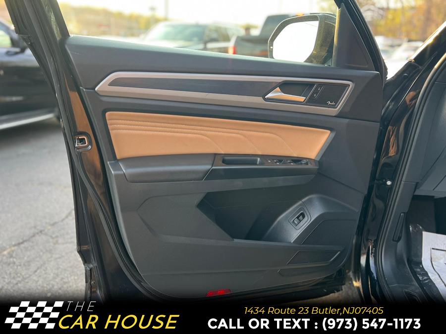 2020 Volkswagen Atlas Cross Sport 3.6L V6 SEL Premium 4MOTION photo