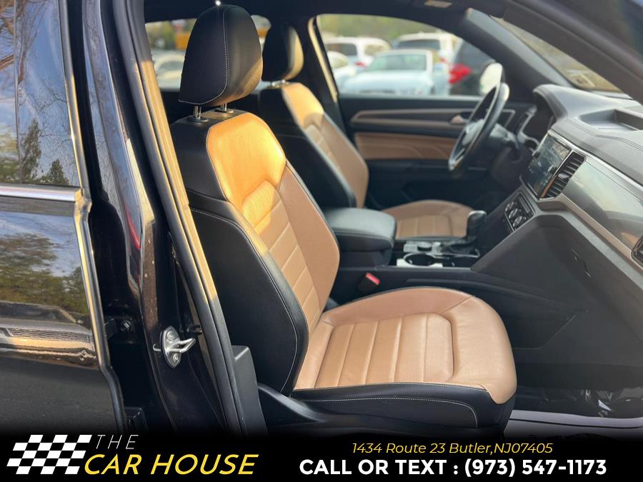2020 Volkswagen Atlas Cross Sport 3.6L V6 SEL Premium 4MOTION photo