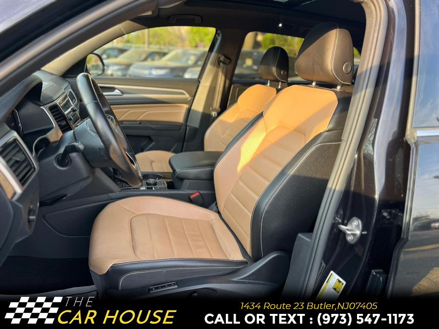 2020 Volkswagen Atlas Cross Sport 3.6L V6 SEL Premium 4MOTION photo