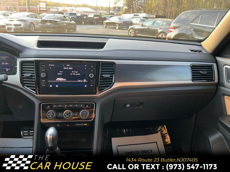 2020 Volkswagen Atlas Cross Sport 3.6L V6 SEL Premium 4MOTION photo