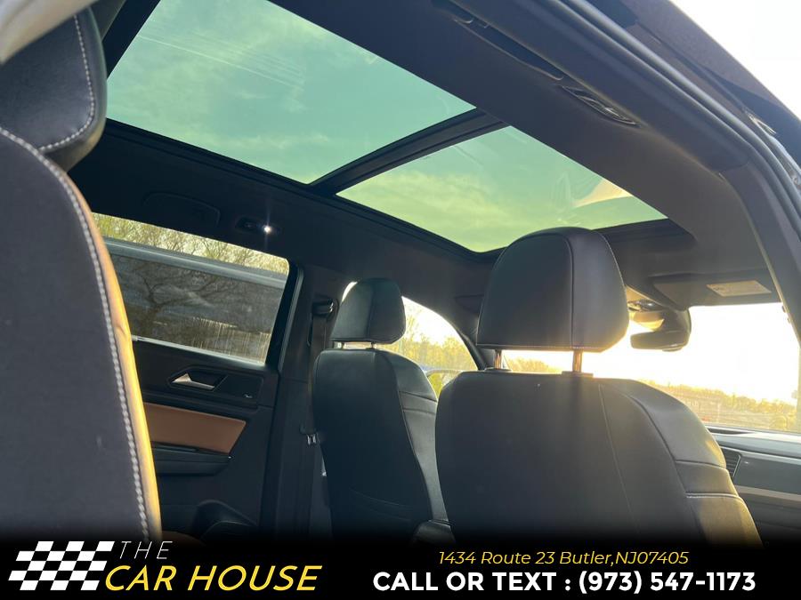 2020 Volkswagen Atlas Cross Sport 3.6L V6 SEL Premium 4MOTION photo