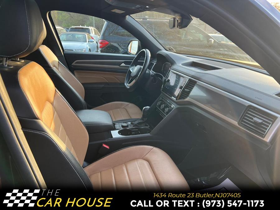 2020 Volkswagen Atlas Cross Sport 3.6L V6 SEL Premium 4MOTION photo