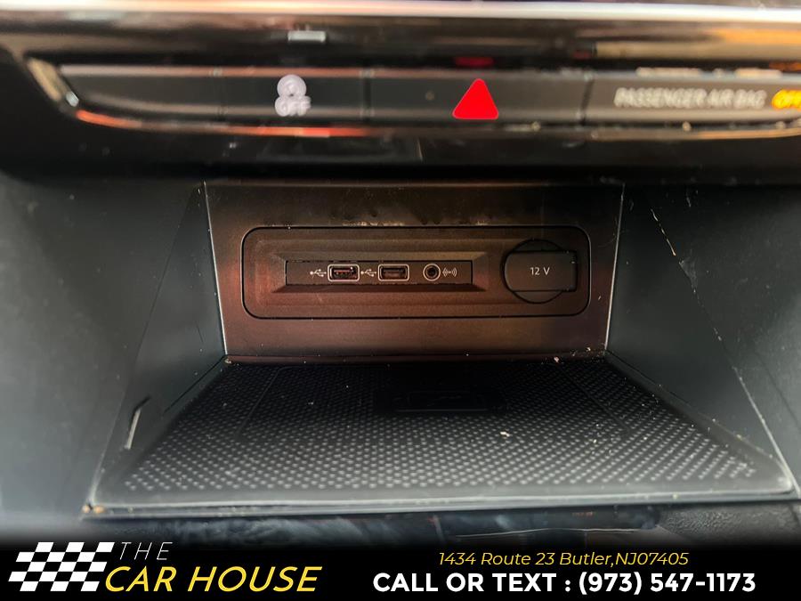 2020 Volkswagen Atlas Cross Sport 3.6L V6 SEL Premium 4MOTION photo