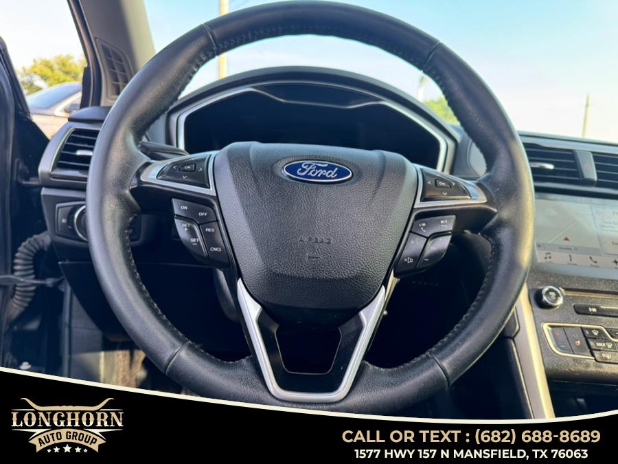 2017 Ford Fusion SE FWD photo