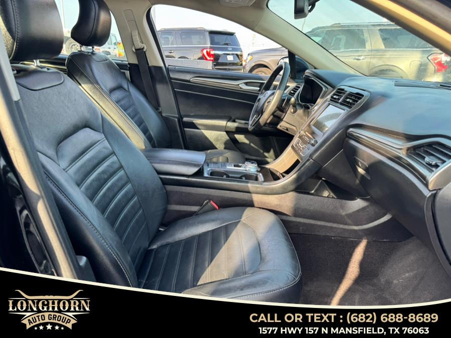 2017 Ford Fusion SE FWD photo