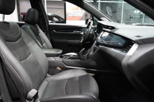 2023 Cadillac XT6 AWD 4dr Premium Luxury photo