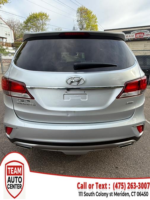 2017 Hyundai Santa Fe SE 3.3L Auto AWD photo