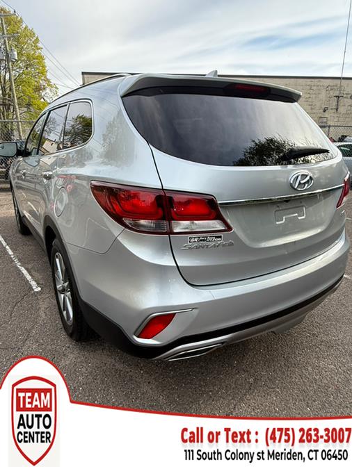 2017 Hyundai Santa Fe SE 3.3L Auto AWD photo