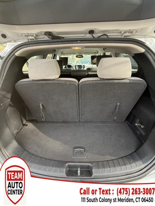 2017 Hyundai Santa Fe SE 3.3L Auto AWD photo