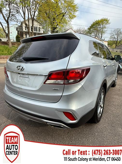 2017 Hyundai Santa Fe SE 3.3L Auto AWD photo