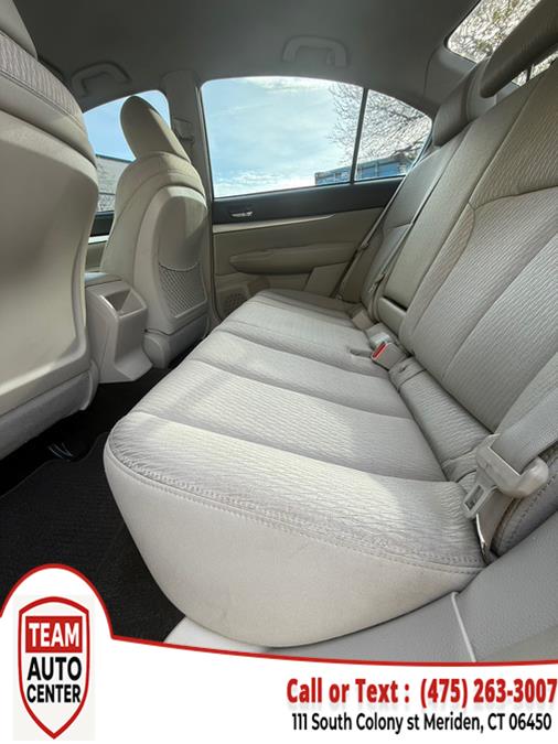 2012 Subaru Legacy 2.5i Premium photo