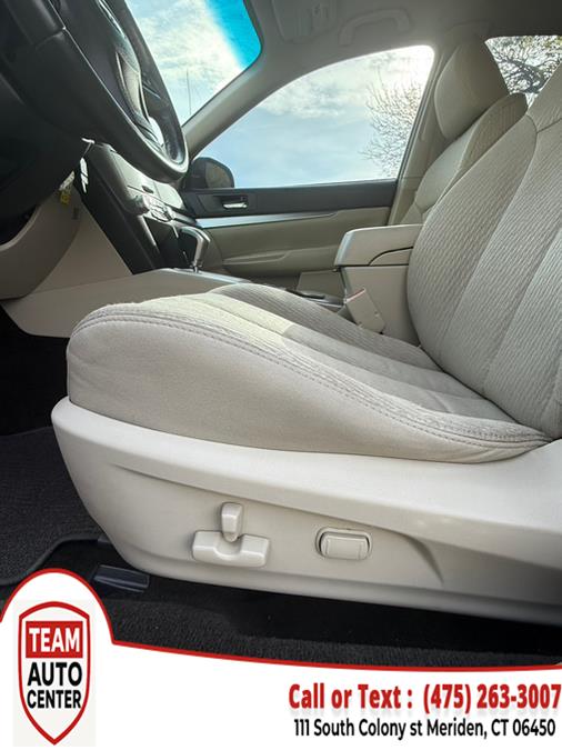 2012 Subaru Legacy 2.5i Premium photo