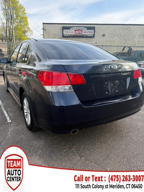 2012 Subaru Legacy 2.5i Premium photo