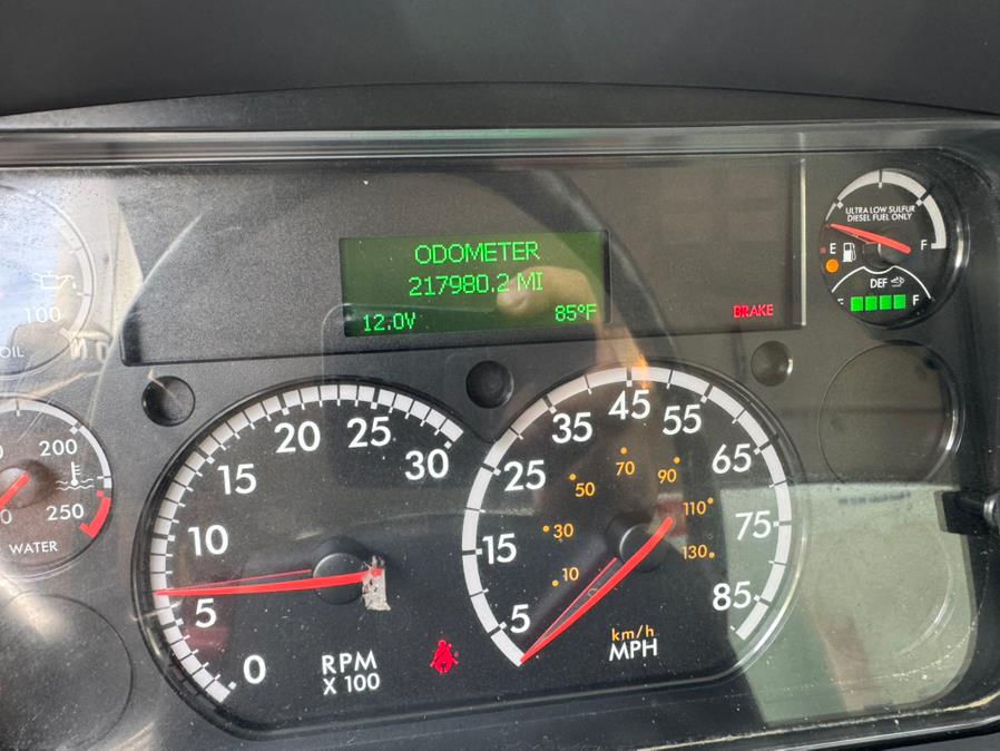 2017 Freightliner M2 106 BOX TRUCK photo