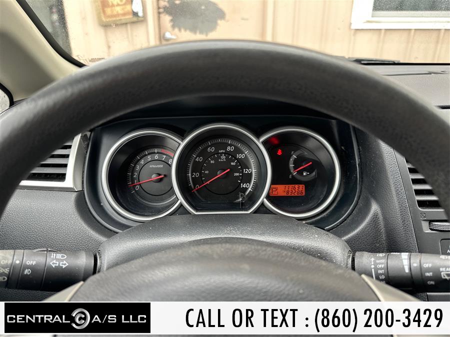 2010 Nissan Versa 1.8 SL photo