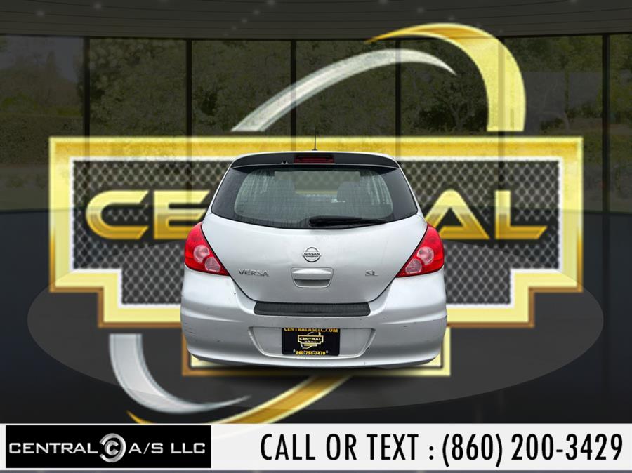 2010 Nissan Versa 1.8 SL photo