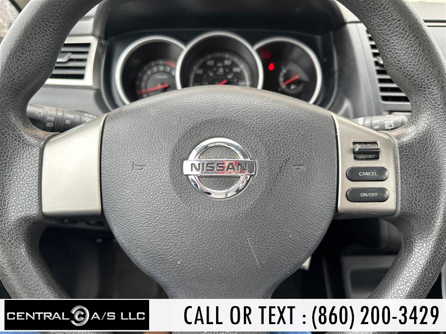 2010 Nissan Versa 1.8 SL photo