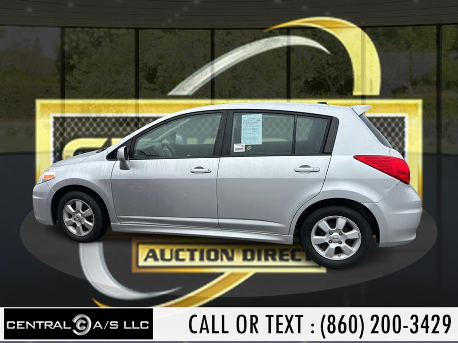 2010 Nissan Versa 1.8 SL photo