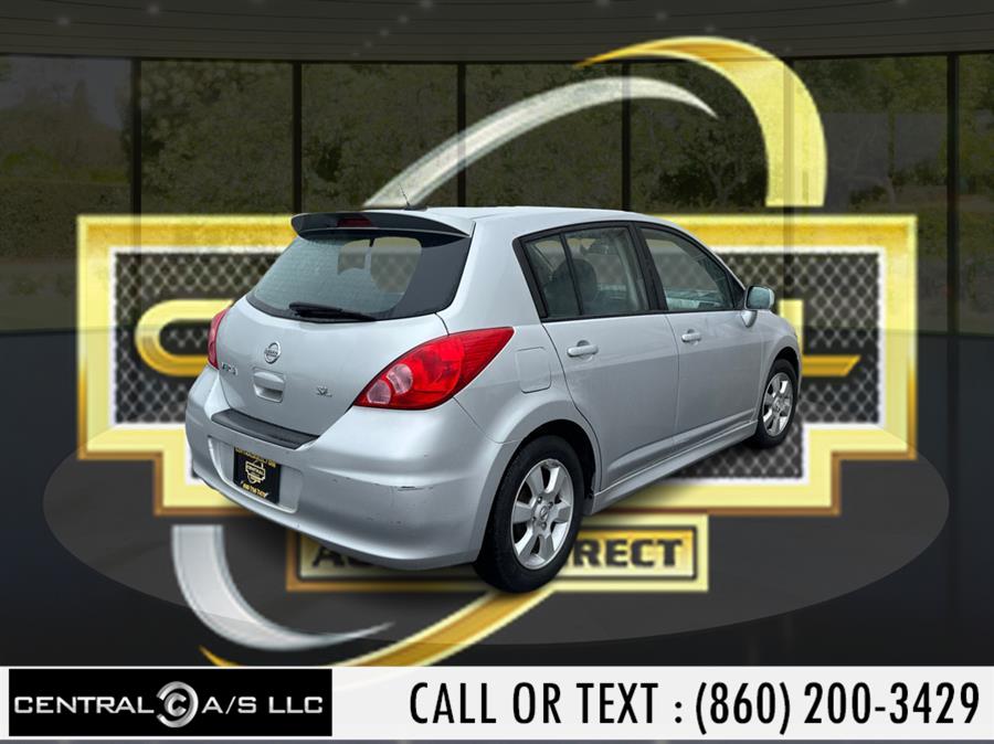 2010 Nissan Versa 1.8 SL photo
