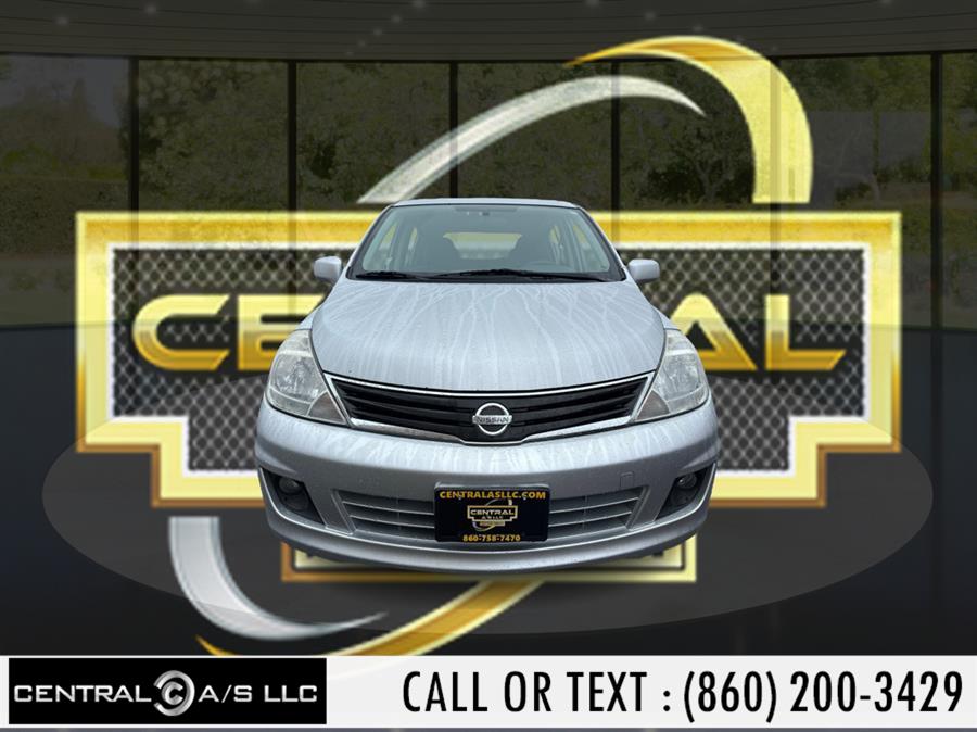 2010 Nissan Versa 1.8 SL photo