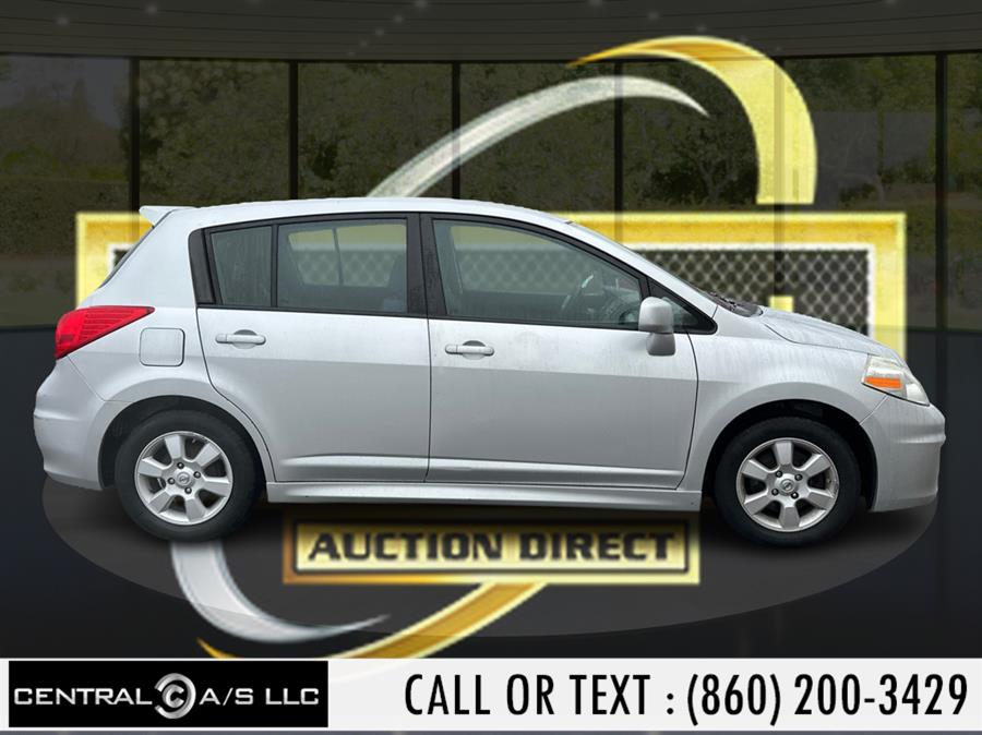 2010 Nissan Versa 1.8 SL photo