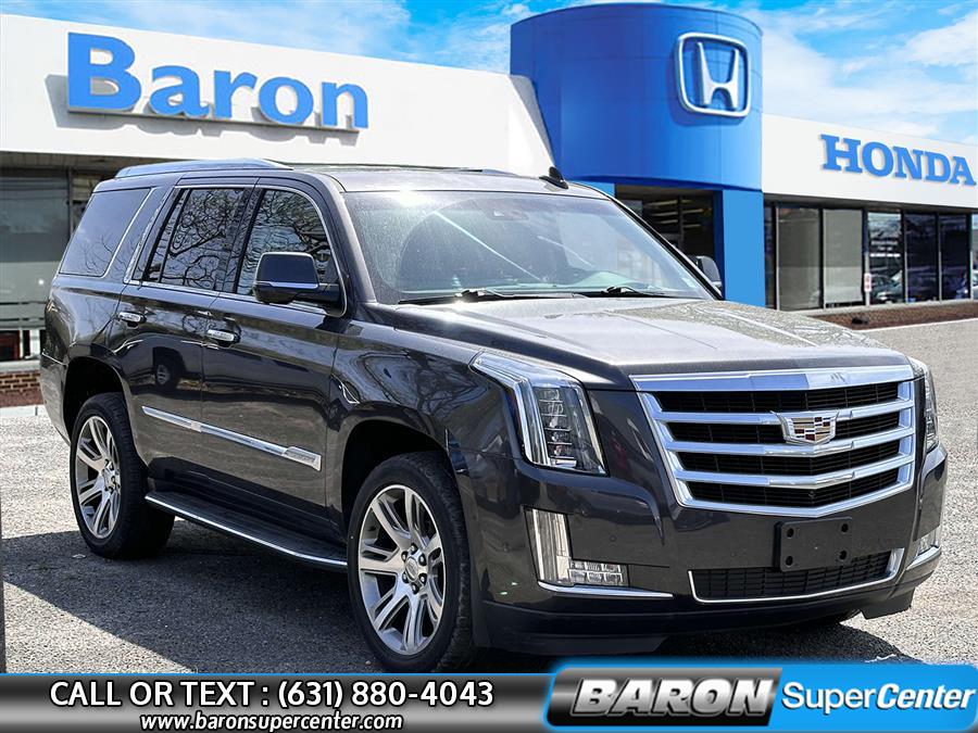 2017 Cadillac Escalade Luxury photo