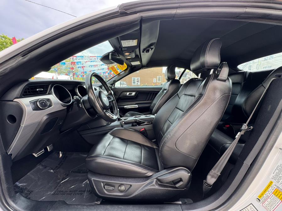 2022 Ford Mustang EcoBoost Premium Convertible photo