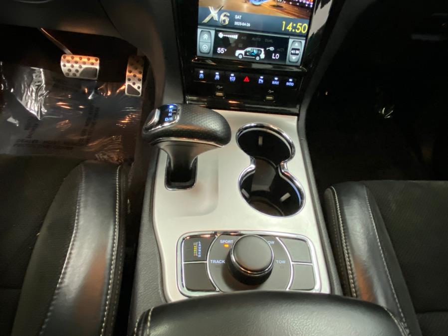 2015 Jeep Grand Cherokee 4WD 4dr SRT photo