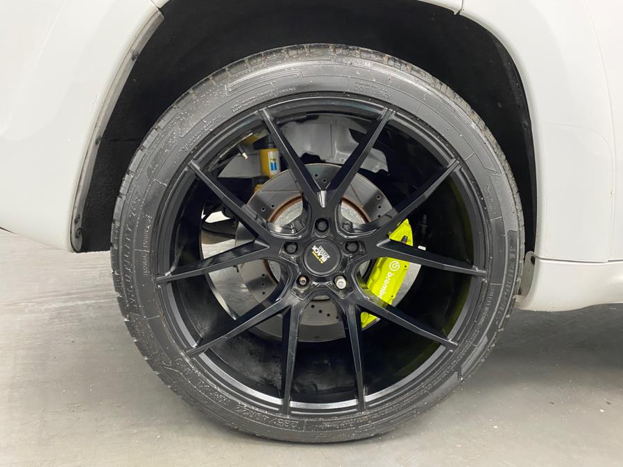2015 Jeep Grand Cherokee 4WD 4dr SRT photo