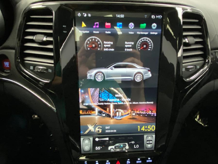 2015 Jeep Grand Cherokee 4WD 4dr SRT photo
