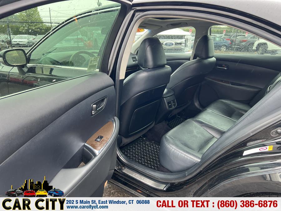 2011 Lexus ES 350 photo