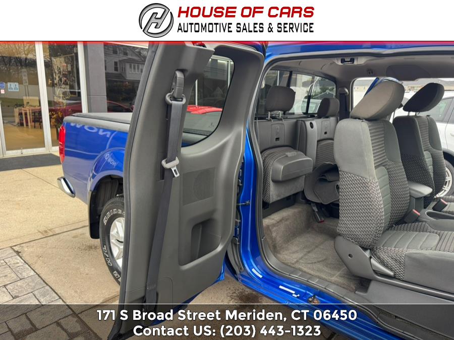 2015 Nissan Frontier 4WD King Cab Manual PRO-4X photo