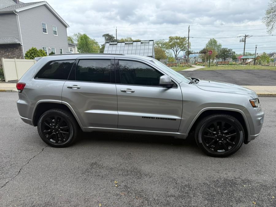 2018 Jeep Grand Cherokee Altitude 4x4 *Ltd Avail* photo