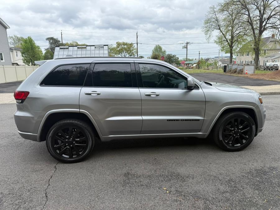 2018 Jeep Grand Cherokee Altitude 4x4 *Ltd Avail* photo