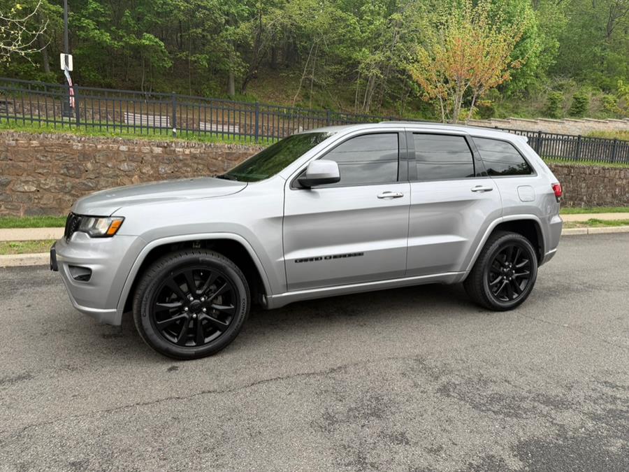 2018 Jeep Grand Cherokee Altitude 4x4 *Ltd Avail* photo