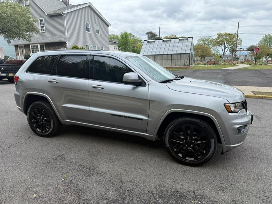 2018 Jeep Grand Cherokee Altitude 4x4 *Ltd Avail* photo