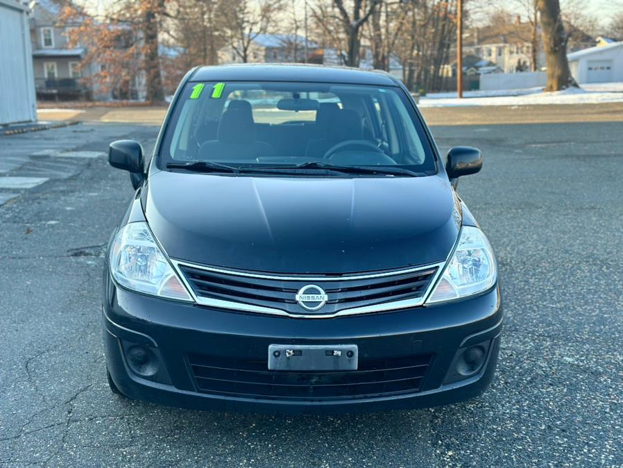2011 Nissan Versa 1.8 S photo