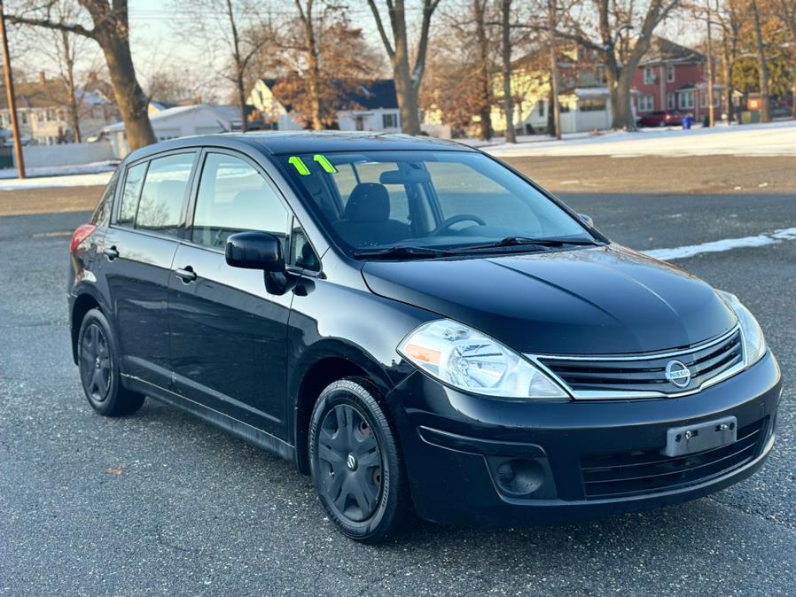 2011 Nissan Versa 1.8 S photo