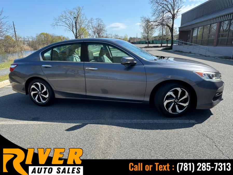 2017 Honda ACCORD SEDAN EX-L CVT photo