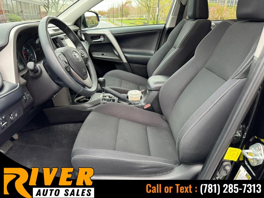 2018 Toyota RAV4 XLE AWD (Natl) photo