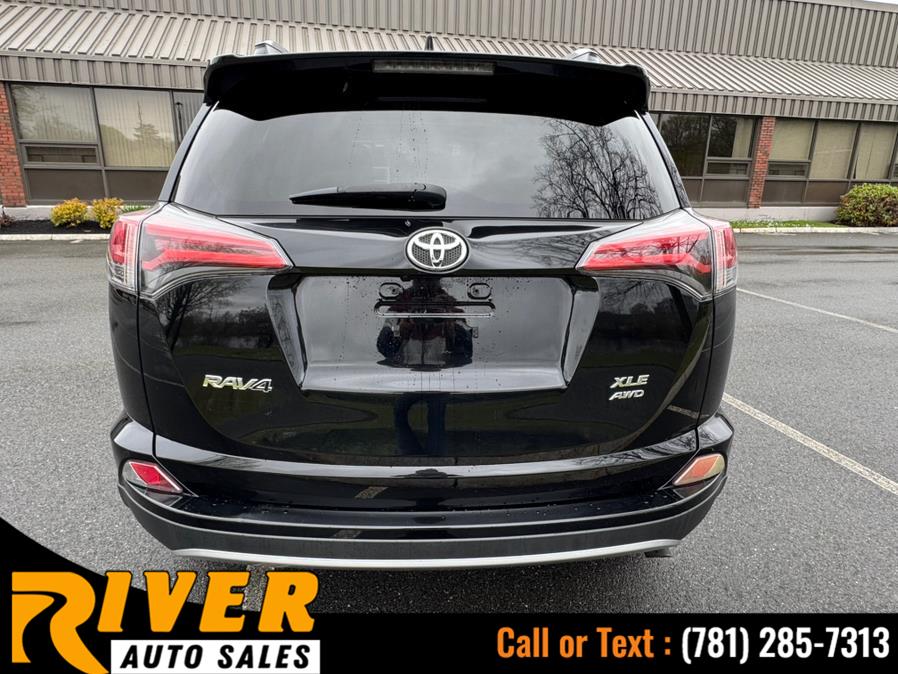 2018 Toyota RAV4 XLE AWD (Natl) photo