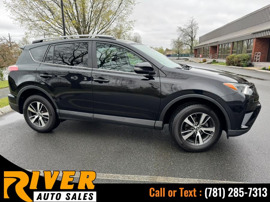 2018 Toyota RAV4 XLE AWD (Natl) photo