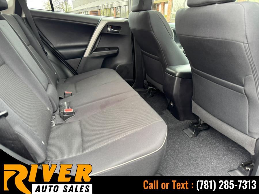 2018 Toyota RAV4 XLE AWD (Natl) photo