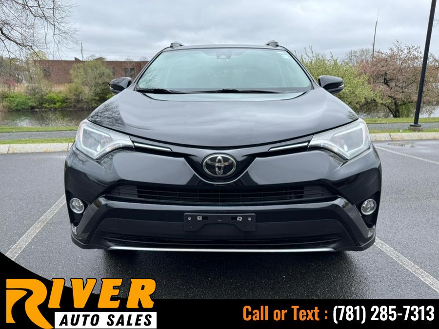 2018 Toyota RAV4 XLE AWD (Natl) photo