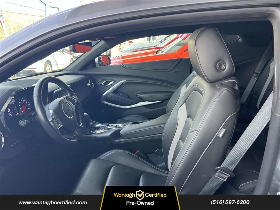 2020 Chevrolet Camaro 2dr Cpe 3LT photo